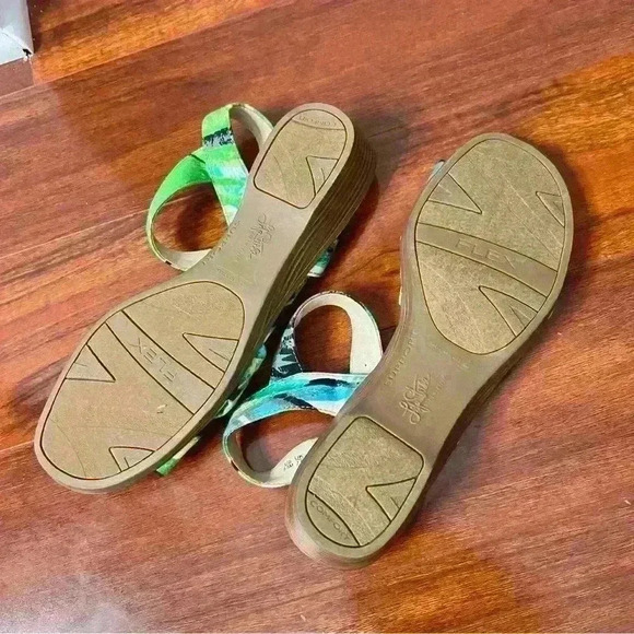 Life Stride Soft Systems Women Size 9.5 Tropical Leaf Sandals Green Blue Buckle - Picture 5 of 6